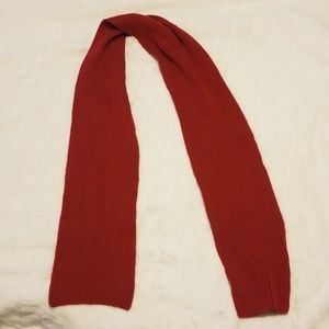Red scarve